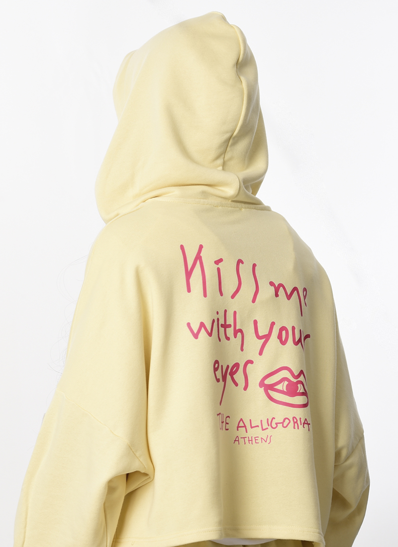 <span class="notranslate">Kiss me with your eyes</span>