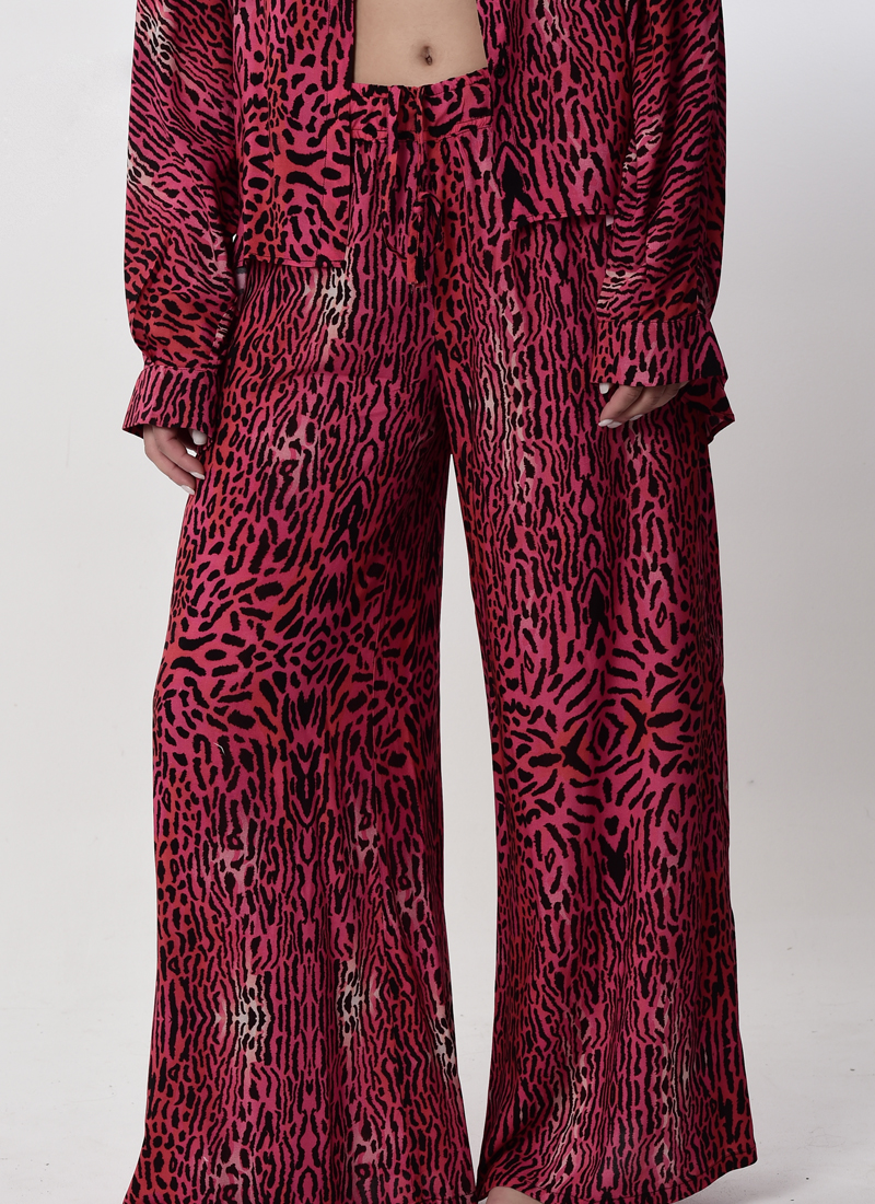 <span class="notranslate">Pink Leopard pants </span>