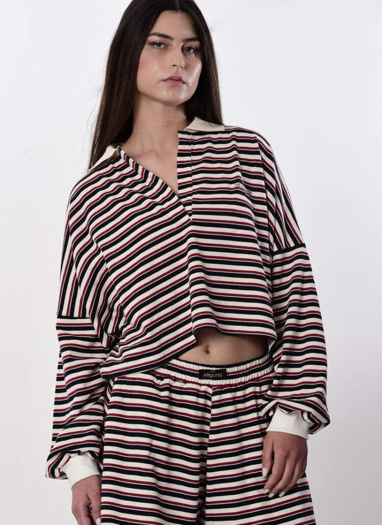 <span class="notranslate">Striped polo</span>