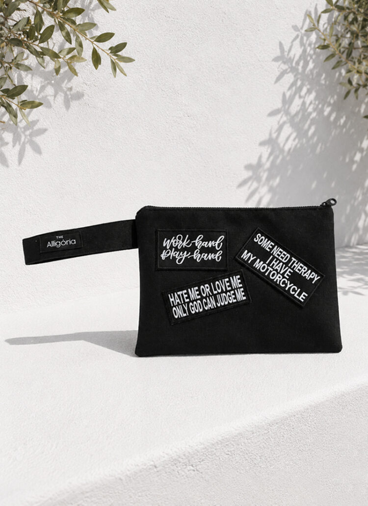 <span class="notranslate">Black Escape Pouch</span>