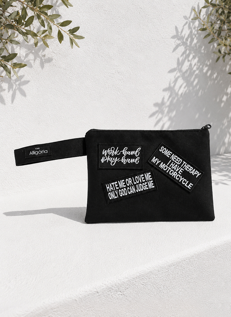 <span class="notranslate">Black Escape Pouch</span>